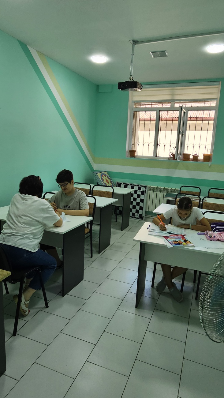 Çox gözəl tədris mərkəzidir. Güclü
