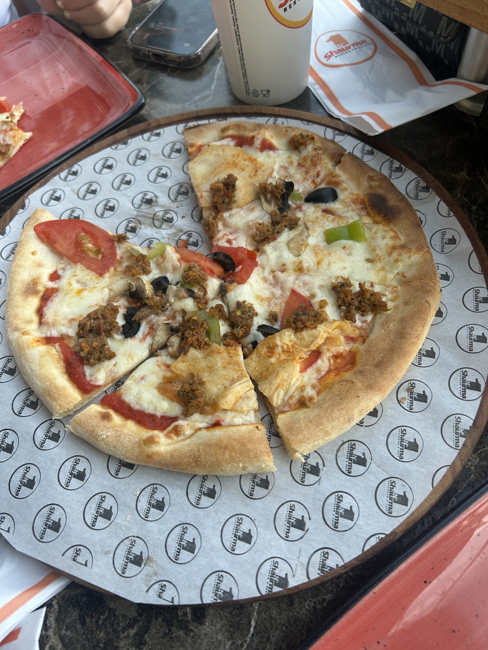 Azadlığ filalındakı şaurmaN1 pizza sifariş