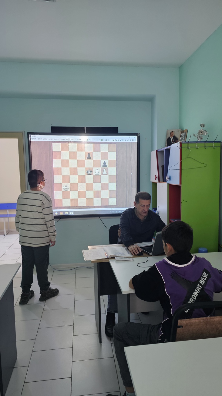 Çox gözəl tədris mərkəzidir. Güclü